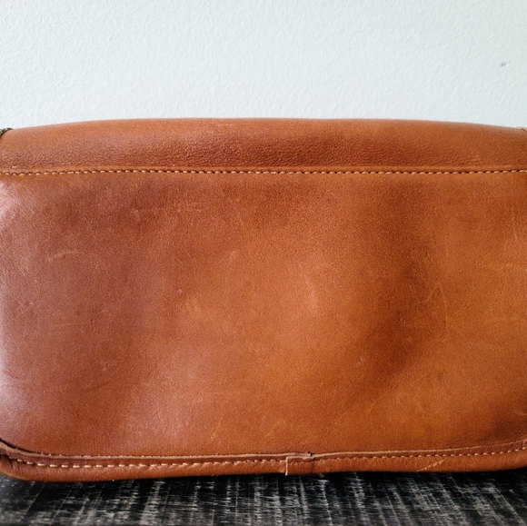 Coach British Tan Dinky bag
*with hang tag - Picture 3 of 7